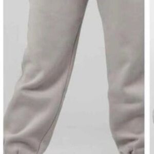 Comfrt Women's Gray Sweat